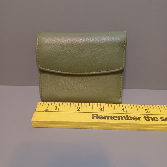 Buxton Genuine Leather Small Tri-fold Wallet - Olive Green - Picture 1 of 5